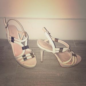 Delicate White and Gold Accented Aldo Heels